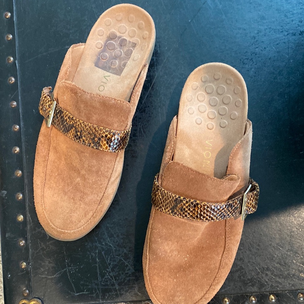 Vionic mules clogs 9.5